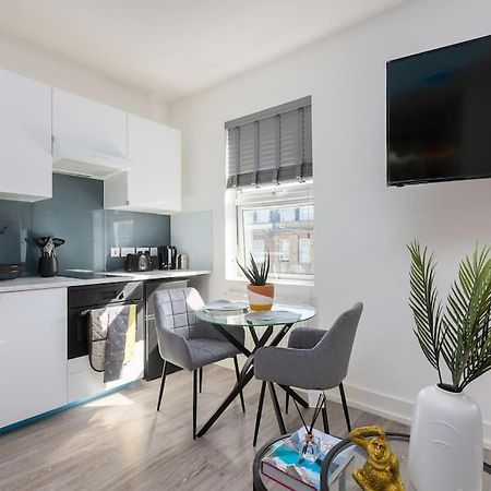 Studio Apt, 8 Min Walk From Tube 3 Londra Exterior foto
