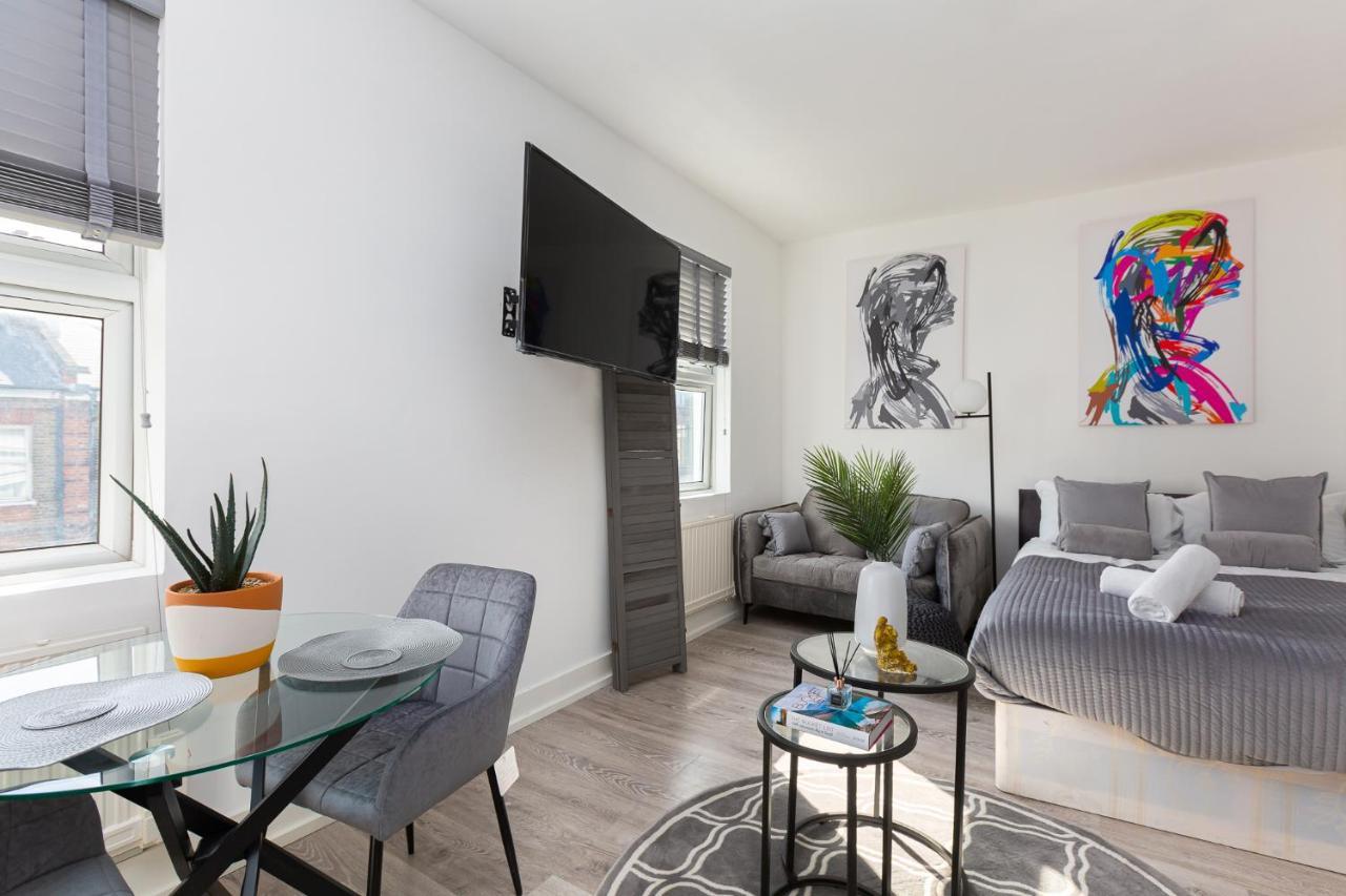 Studio Apt, 8 Min Walk From Tube 3 Londra Exterior foto