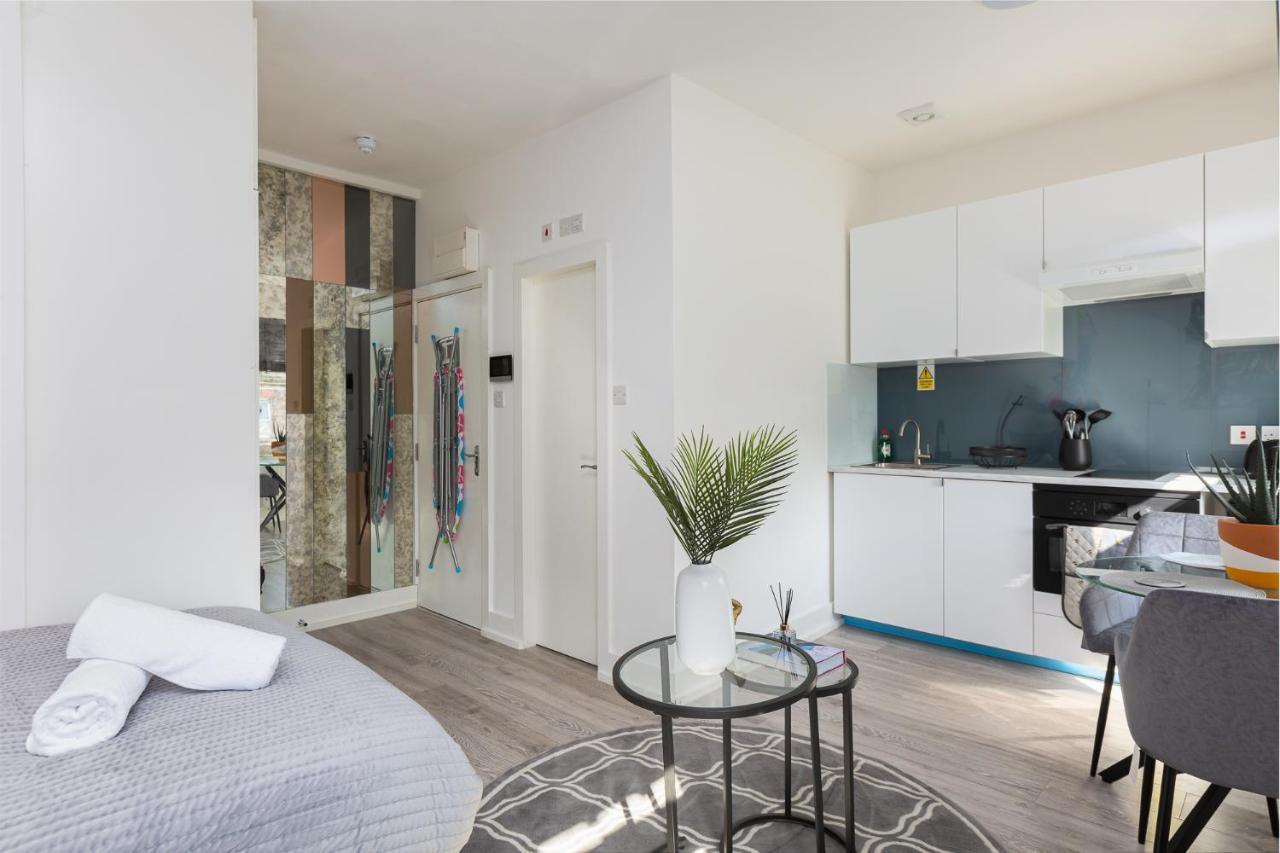 Studio Apt, 8 Min Walk From Tube 3 Londra Exterior foto